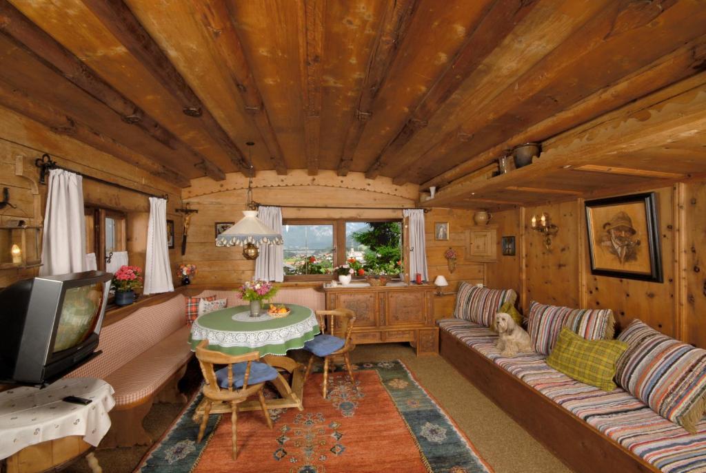 Ferienhaeuser Reither Almen Reith im Alpbachtal Ruang foto